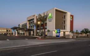 Holiday Inn Express & Suites - Phoenix North - Happy Valley, an IHG Hotel